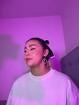 Snapshot of Elina_Hills chatting on February 4, 3:07 pm Elina Hills online show from February 4, 3:07 pm