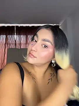 Elina Hills online show from June 16, 2:06 pm