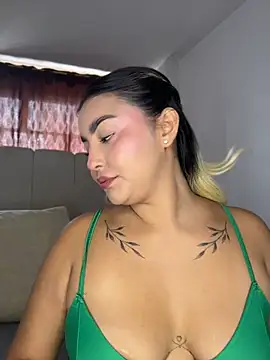 Elina Hills online show from June 25, 3:39 pm