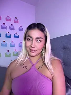 Snapshot of Elina_Hills chatting on February 10, 6:07 pm Elina Hills online show from February 10, 6:07 pm