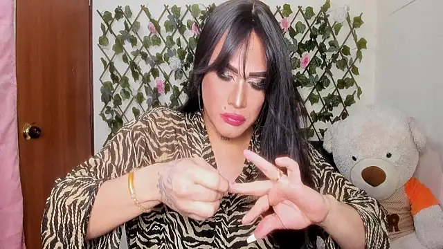 Snapshot of melani_ferraraa_ chatting on November 30, 9:43 am melani ferraraa online show from November 30, 9:43 am