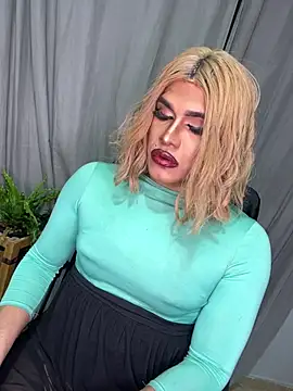 Snapshot of melani_ferraraa_ chatting on July 5, 4:19 am melani ferraraa online show from July 5, 4:19 am