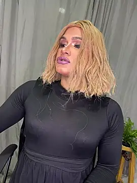 Snapshot of melani_ferraraa_ chatting on June 29, 7:35 pm melani ferraraa online show from June 29, 7:35 pm