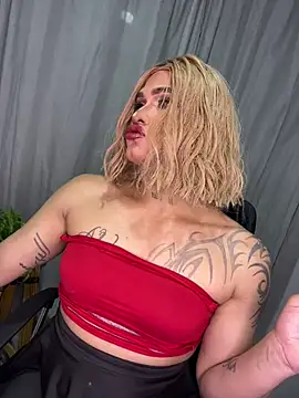 Snapshot of melani_ferraraa_ chatting on July 1, 12:00 am melani ferraraa online show from July 1, 12:00 am