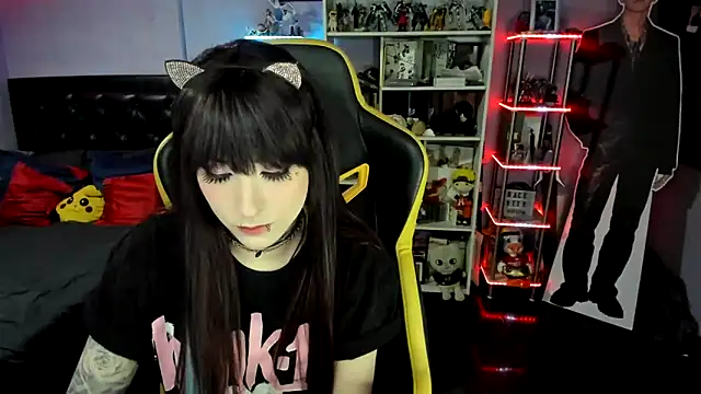 Yummy dark online show from November 29, 9:48 pm