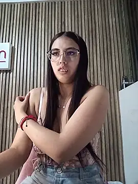 Valk submissive online show from April 9, 5:31 am