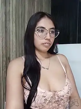 Valk submissive online show from April 3, 4:30 am