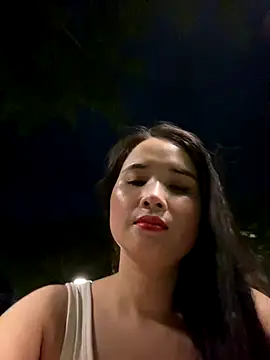 Snapshot of Okleotina9 chatting on November 5, 3:37 pm Okleotina9 online show from November 5, 3:37 pm