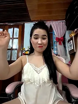 Snapshot of Okleotina9 chatting on November 13, 4:11 pm Okleotina9 online show from November 13, 4:11 pm