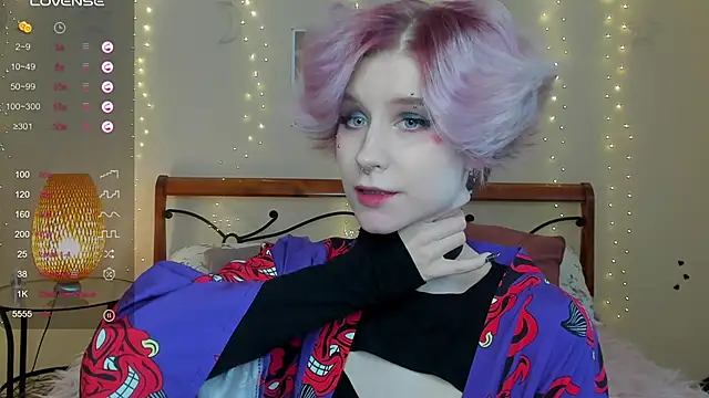 Snapshot of Angel_Julles chatting on June 6, 9:47 am Angel Julles online show from June 6, 9:47 am