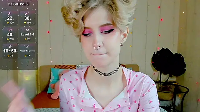 Snapshot of Angel_Julles chatting on November 2, 1:10 am Angel Julles online show from November 2, 1:10 am