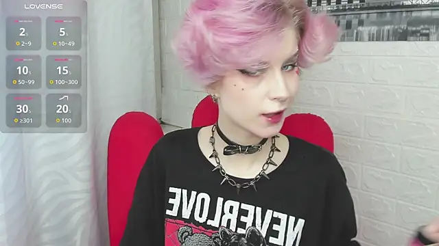 Angel Julles online show from April 24, 2:57 am