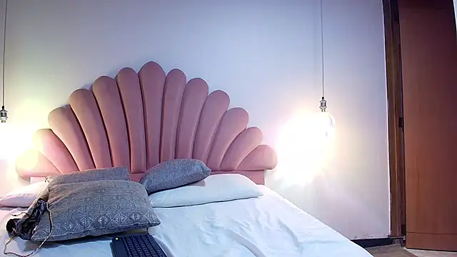 CamilaVoit online show from November 11, 3:45 am