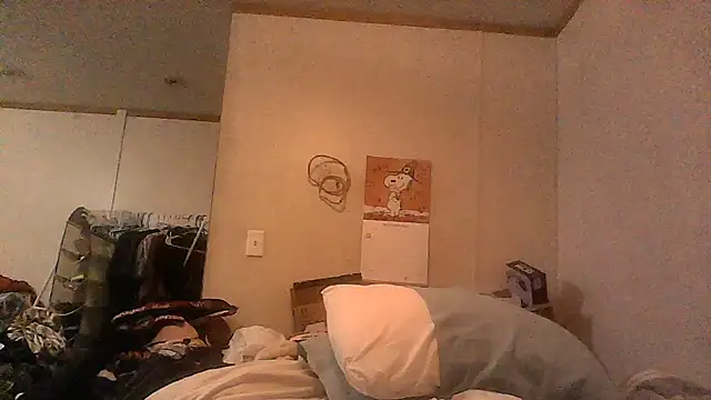 kcandler27 online show from December 17, 8:08 am