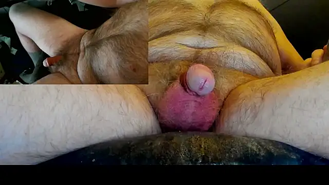 Snapshot of sexxme214 chatting on October 31, 5:59 am sexxme214 online show from October 31, 5:59 am