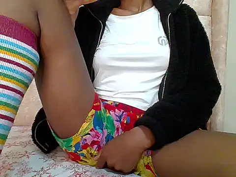 Petite baby5 online show from May 30, 9:53 pm
