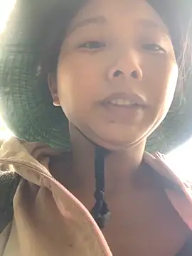 Snapshot of bi-bo123 chatting on November 24, 6:35 am bi-bo123 online show from November 24, 6:35 am