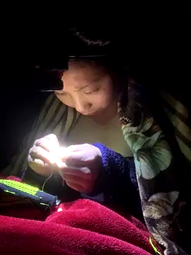 Snapshot of bi-bo123 chatting on November 19, 1:44 pm bi-bo123 online show from November 19, 1:44 pm