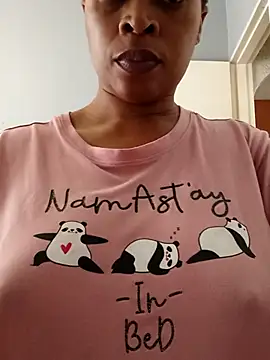 NewBeginnings8 online show from February 9, 9:18 am