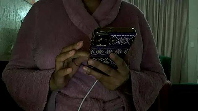 Snapshot of NewBeginnings8 chatting on July 2, 6:14 pm NewBeginnings8 online show from July 2, 6:14 pm