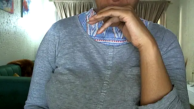 NewBeginnings8 online show from February 25, 7:19 am