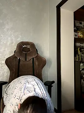 ZlatoslavaLo online show from November 15, 5:44 am