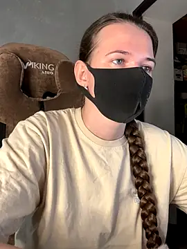 ZlatoslavaLo online show from November 19, 6:46 am