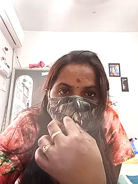 Snapshot of Cutie_Rani chatting on October 31, 9:17 am Cutie Rani online show from October 31, 9:17 am