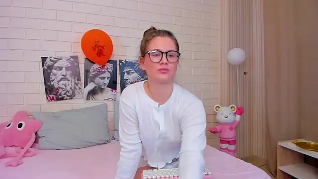 Tinky kinky online show from November 16, 11:37 am