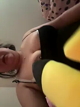 bratapple420 online show from November 16, 10:09 am