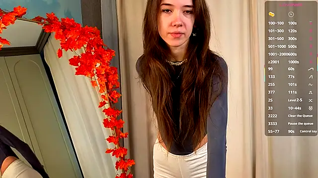 Snapshot of tinyanie chatting on November 30, 6:03 am tinyanie online show from November 30, 6:03 am