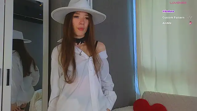Snapshot of tinyanie chatting on June 12, 4:27 pm tinyanie online show from June 12, 4:27 pm
