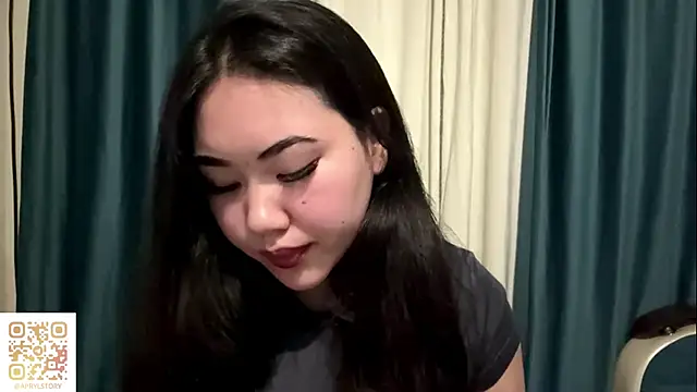 Snapshot of APRYLSUN chatting on November 17, 1:26 pm APRYLSUN online show from November 17, 1:26 pm