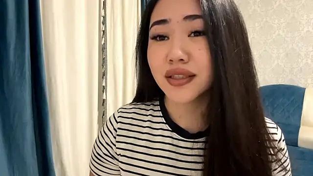 Snapshot of APRYLSUN chatting on November 12, 12:09 pm APRYLSUN online show from November 12, 12:09 pm