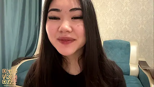 Snapshot of APRYLSUN chatting on October 31, 7:16 am APRYLSUN online show from October 31, 7:16 am