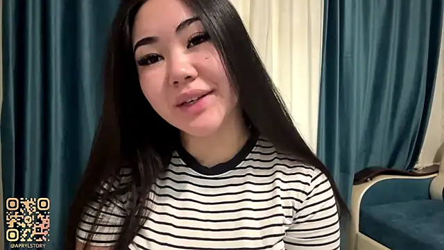 Snapshot of APRYLSUN chatting on November 1, 2:29 am APRYLSUN online show from November 1, 2:29 am