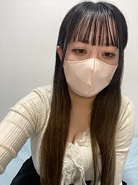 Snapshot of emiri_da_nyan chatting on May 22, 3:32 pm emiri da nyan online show from May 22, 3:32 pm