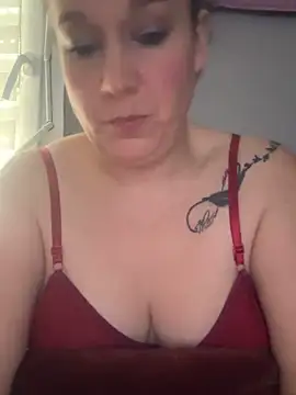 Snapshot of Girlysensuelle chatting on October 31, 9:17 am Girlysensuelle online show from October 31, 9:17 am