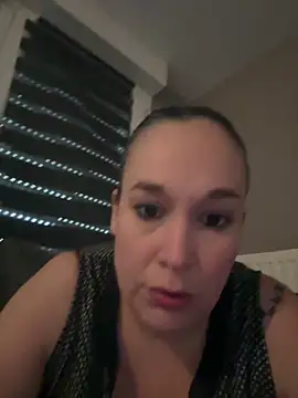 Snapshot of Girlysensuelle chatting on November 3, 8:40 am Girlysensuelle online show from November 3, 8:40 am