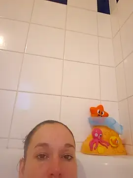 Snapshot of Girlysensuelle chatting on November 28, 8:03 am Girlysensuelle online show from November 28, 8:03 am