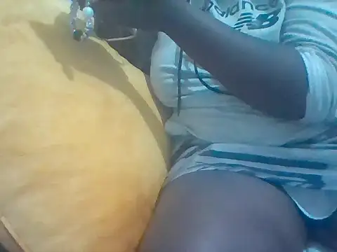 Snapshot of tyimi chatting on October 31, 5:42 pm tyimi online show from October 31, 5:42 pm