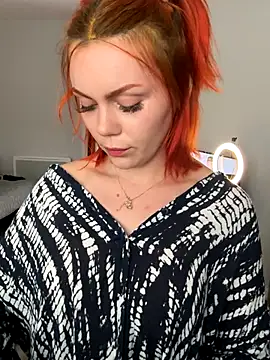 Snapshot of Angel-Eve chatting on November 7, 10:31 am Angel-Eve online show from November 7, 10:31 am