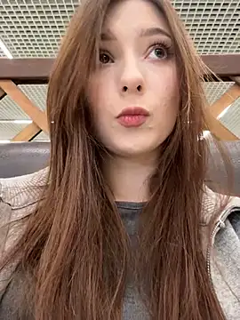 LilluKatten online show from January 13, 10:30 am