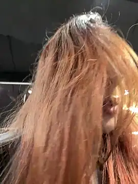 LilluKatten online show from March 31, 11:45 am