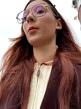 LilluKatten online show from December 2, 7:32 am