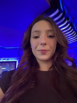 LilluKatten online show from February 17, 10:45 am