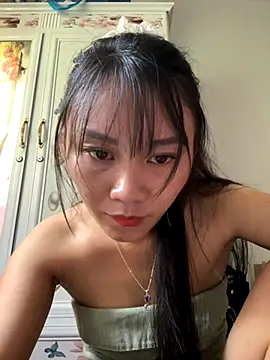 Snapshot of Amino-Suca chatting on November 7, 5:23 am Amino-Suca online show from November 7, 5:23 am