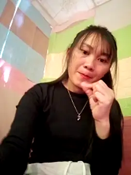 Snapshot of Amino-Suca chatting on November 27, 6:36 am Amino-Suca online show from November 27, 6:36 am