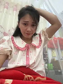 Snapshot of Amino-Suca chatting on November 14, 1:48 pm Amino-Suca online show from November 14, 1:48 pm