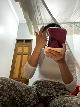 Snapshot of Amino-Suca chatting on November 17, 10:08 am Amino-Suca online show from November 17, 10:08 am